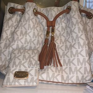 Michael Kors Tote